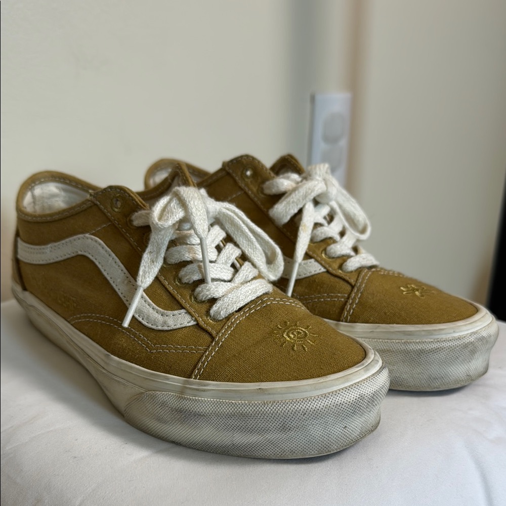 Vans Ochre Sneakers with White Accents - Picture 4 of 4